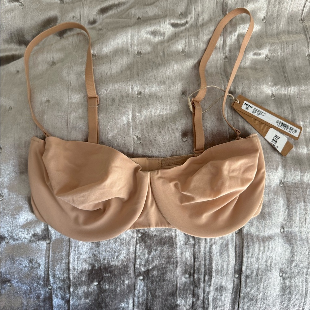 SKIMS smoothing Intimates strapless bra 32D